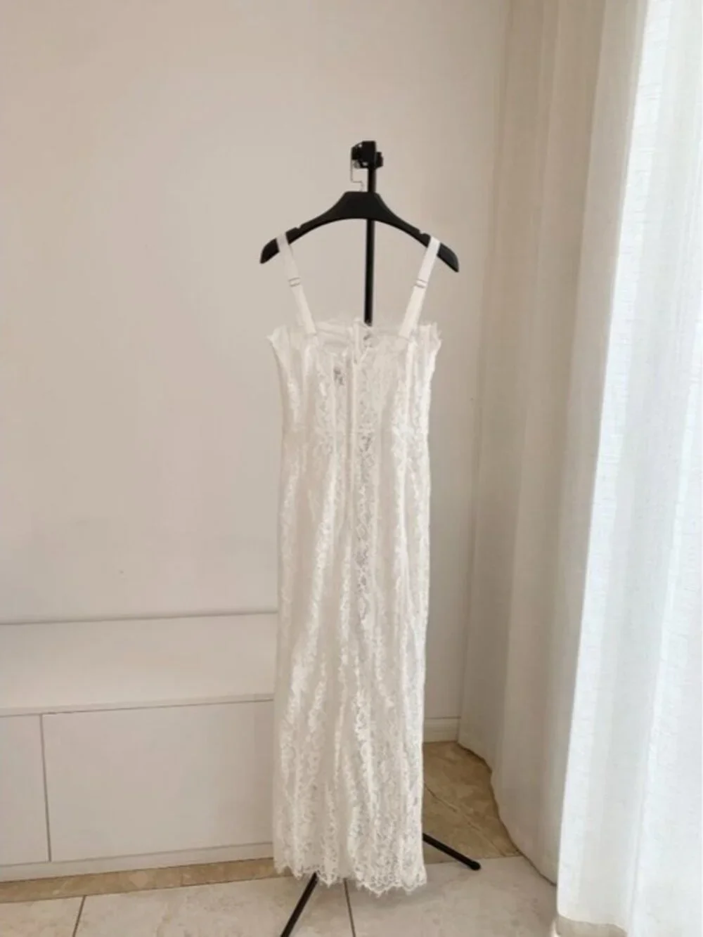 Helsa The Lace Column Dress-White - Picture 11 of 13